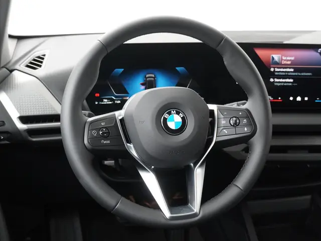 BMW 1 Serie 120 M Sport Design Edition 2025 Benzine 2