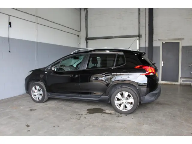 Peugeot 2008 1.2 PureTech Style 2015 Benzine 6