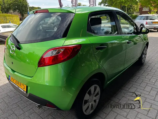Mazda 2 1.3 Cool 2013 Benzine 17
