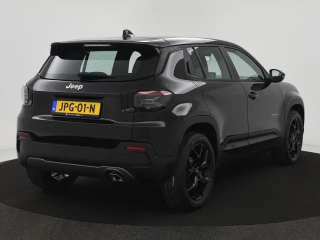 Jeep Avenger 1.2 Altitude 2024 Benzine 9