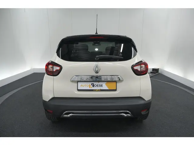 Renault Captur TCe 120 EDC Initiale Paris 2017 Benzine 24