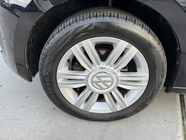 Volkswagen up! 1.0 MPI 60 pk BMT high up! 2019 Benzine 3