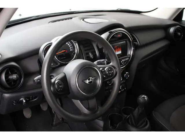 MINI One Mini 1.5 First Salt 2019 Benzine 9