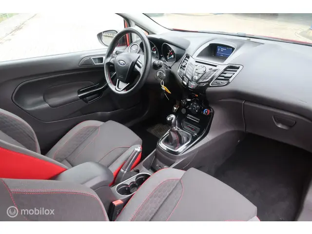 Ford Fiesta 1.0 EcoBoost Red Edition 140PK 2016 Benzine 8