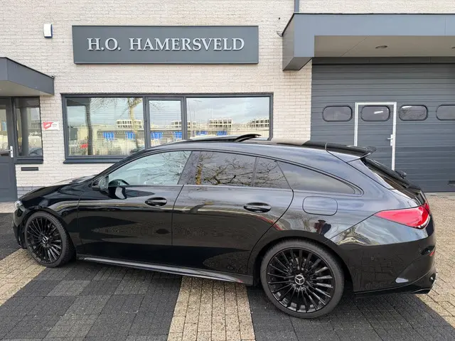 Mercedes-Benz CLA Shooting Brake 180 AMG 2020 Benzine 8