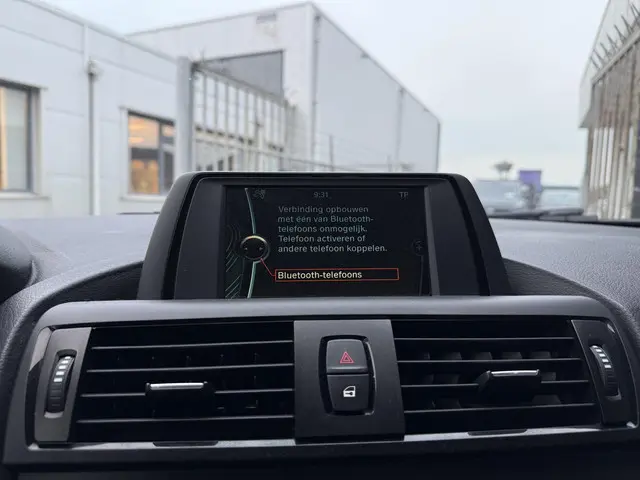 BMW 1 Serie 116i High Executive 2014 Benzine 14