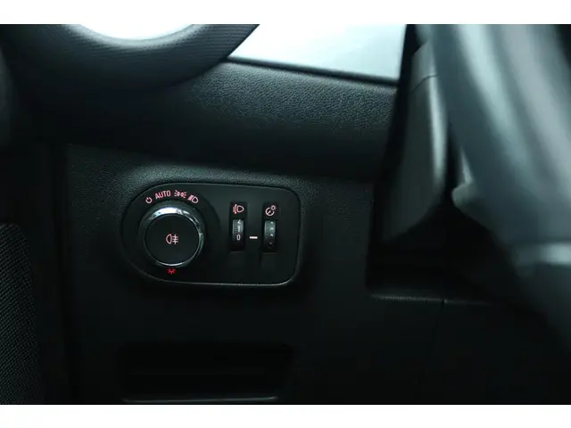 Opel ADAM 1.4 TURBO S 2015 Benzine 25