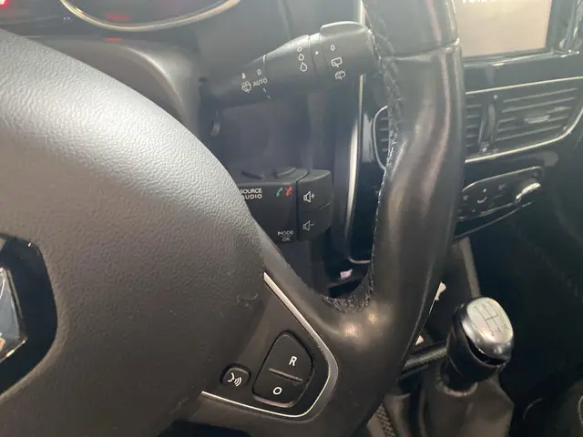 Renault Clio Estate TCe 90 Energy Bose 2019 Benzine 28