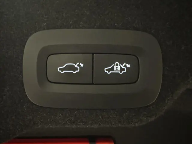 Volvo S90 2.0 T8 AWD R-Design 2021 Hybride Benzine 32