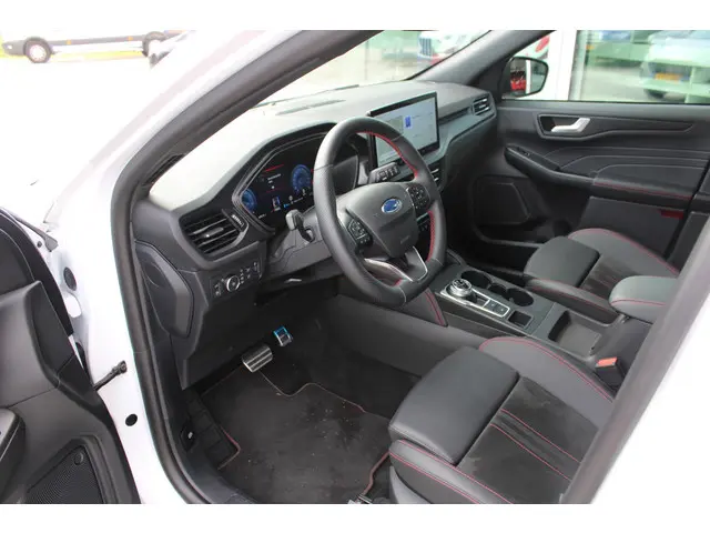 Ford Kuga 2.5 PHEV ST-Line X 2024 Hybride Benzine 13