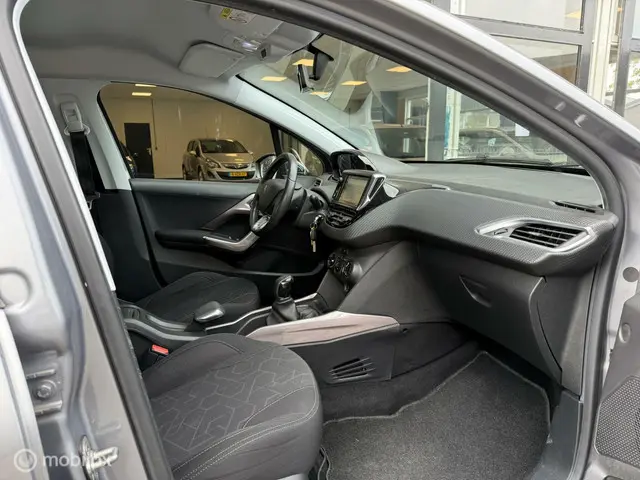 Peugeot 2008 1.2 PureTech Blue Lion 2016 Benzine 11