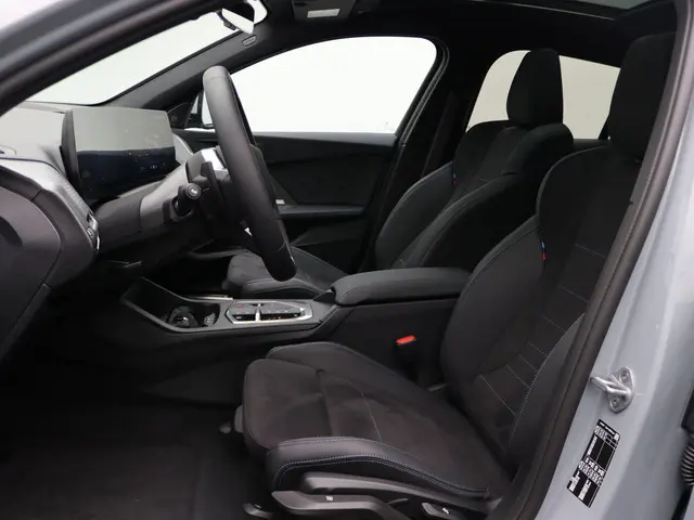 BMW 1 Serie 120 2025 Benzine 9