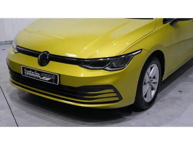 Volkswagen Golf 1.5 eTSI Life Business 2023 Benzine 10