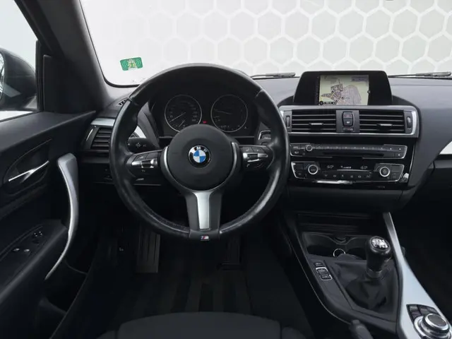 BMW 2 Serie Coupé 218i M Sport Trekhaak 2016 Benzine 11