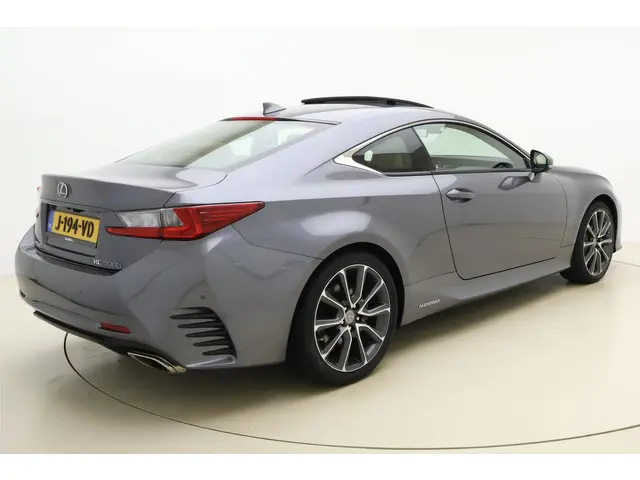 Lexus RC 300h F Sport Premium 2019 Hybride Benzine 2