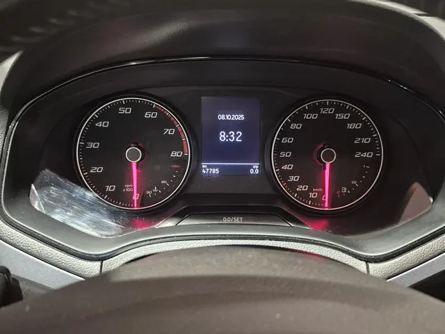 SEAT Arona 1.0 TSI Style Business Intense 2021 Benzine 4