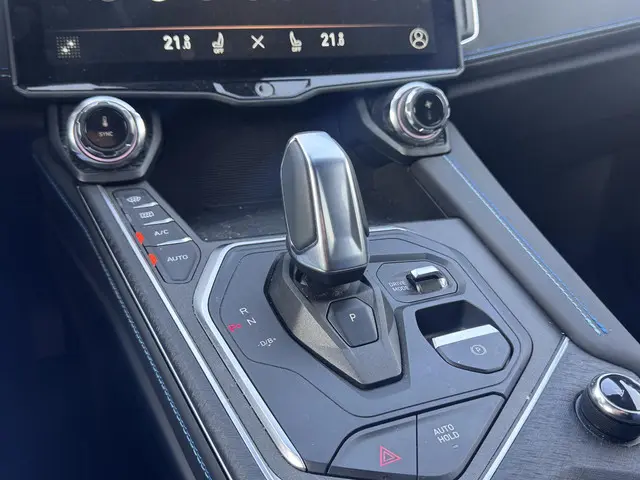 Lynk & Co 01 1.5 2023 Hybride Benzine 37