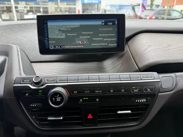 BMW i3 High Executive 94Ah 33 kWh 2016 Elektrisch 9