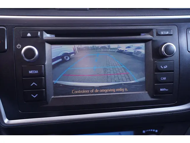 Toyota Auris 1.6 First Edition 2015 Benzine 39