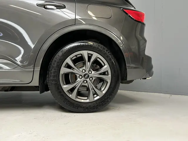 Ford Kuga 2.5 PHEV ST-Line 2021 Hybride Benzine 11