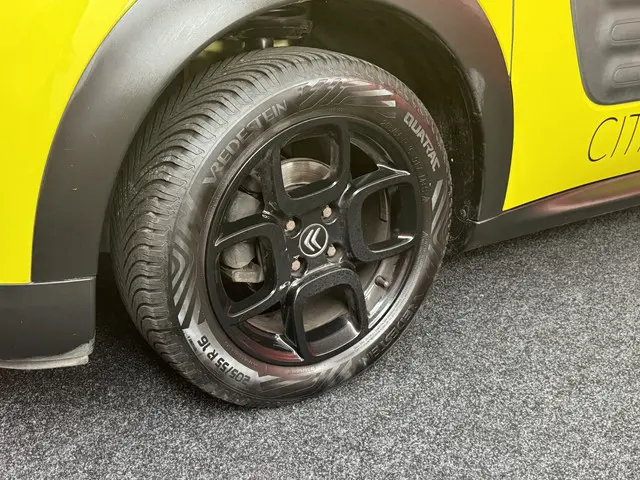 Citroën C4 Cactus 1.2 VTi Feel 2015 Benzine 25