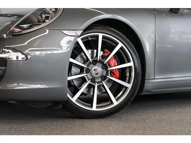 Porsche 911 3.4 Carrera 4 2015 Benzine 8