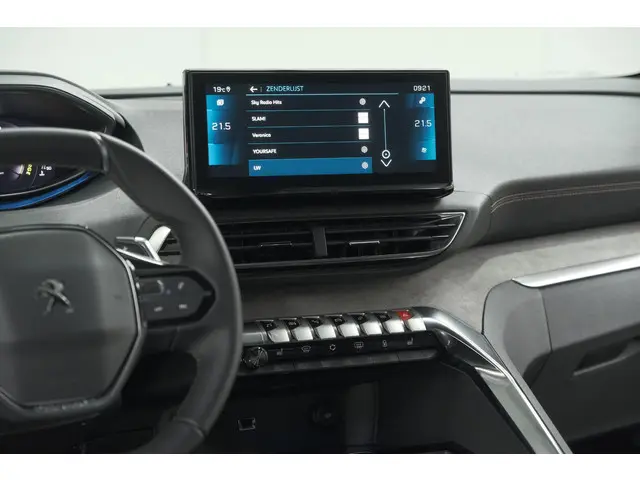 Peugeot 3008 1.2 Hybrid 136 GT 2024 Hybride Benzine 54