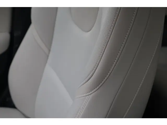 Volvo V40 1.6 T3 Momentum 2014 Benzine 12