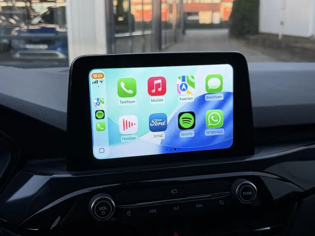 Ford Kuga 2.5 PHEV ST-Line X 2023 Hybride Benzine 21