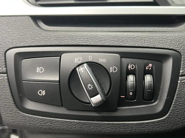 BMW X1 xDrive25e 2022 Hybride Benzine 16