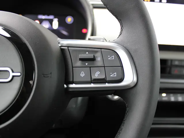 Fiat 600 1.2 Hybrid La Prima 2025 Benzine 18