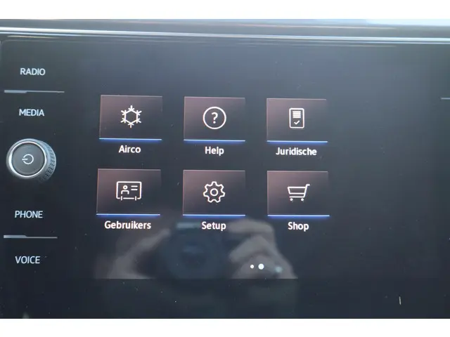 Volkswagen T-Roc 1.5 TSI Sport Business R 2020 Benzine 32