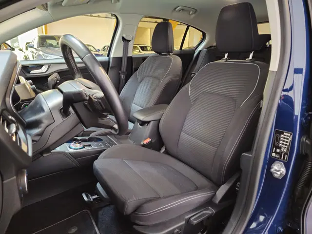 Ford Focus 1.0 EcoBoost Titanium Business 2019 Benzine 16