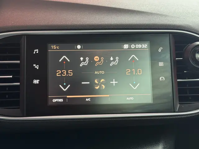 Peugeot 308 SW 1.2 PureTech GT 2018 Benzine 38