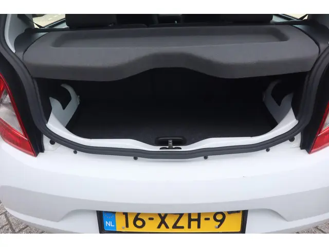 SEAT Mii 1.0 Style 2012 Benzine 23