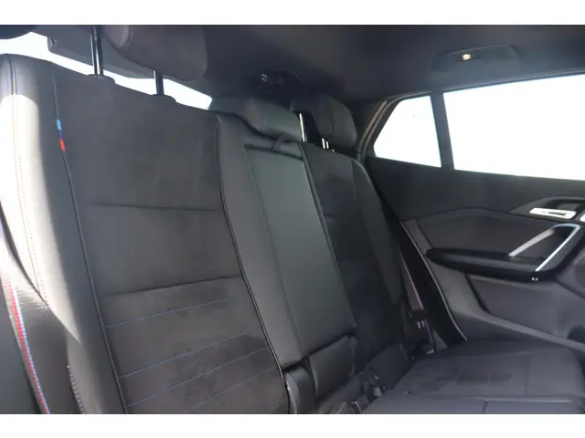 BMW X2 sDrive20i 2025 Benzine 12