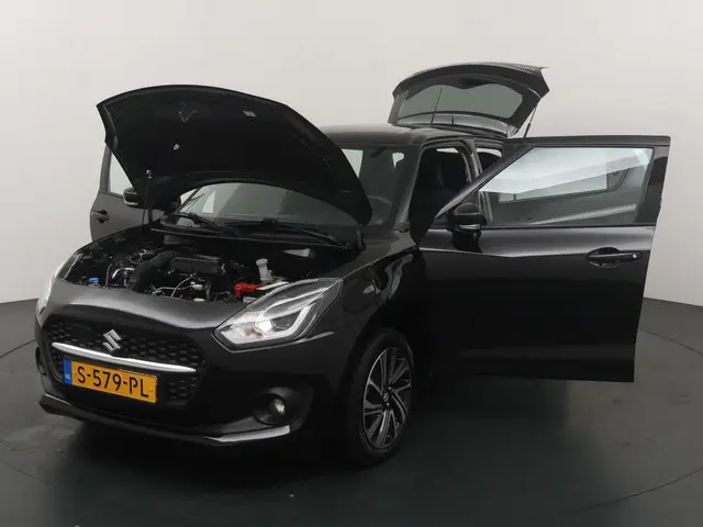 Suzuki Swift 1.2 Style Smart Hybrid 2023 Benzine 19