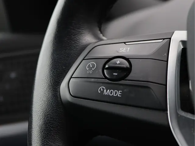 BMW X1 sDrive18i 2023 Benzine 32