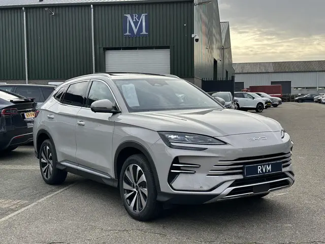 BYD SEAL U 1.5 DM-i FWD Boost 2025 Hybride Benzine 4