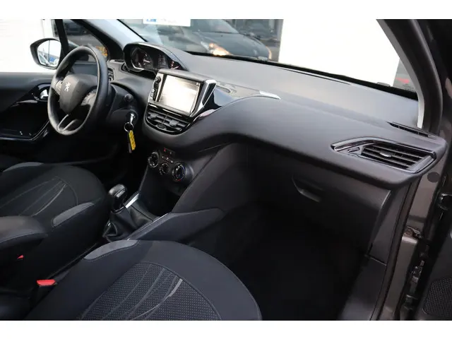 Peugeot 208 1.0 VTi Blue Lease 2013 Benzine 27
