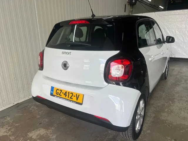 Smart Forfour zeer netjes 1.0 Joy Edition 2015 Benzine 5