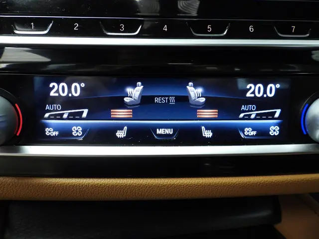 BMW 5 Serie Sedan 540i 2021 Benzine 30