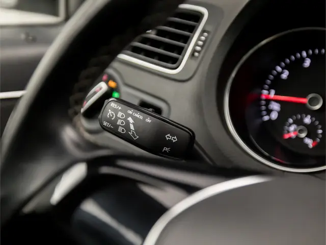 Volkswagen Polo 1.0 Luxury Sportline 2015 Benzine 18