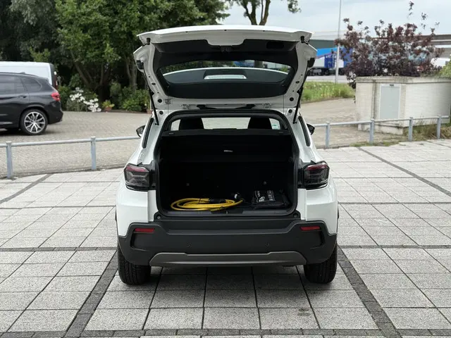 Jeep Avenger Longitude 54 kWh 2024 Elektrisch 17