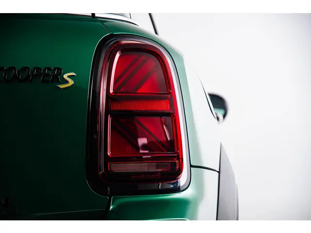 MINI Countryman Cooper SE ALL4 2022 Hybride Benzine 42