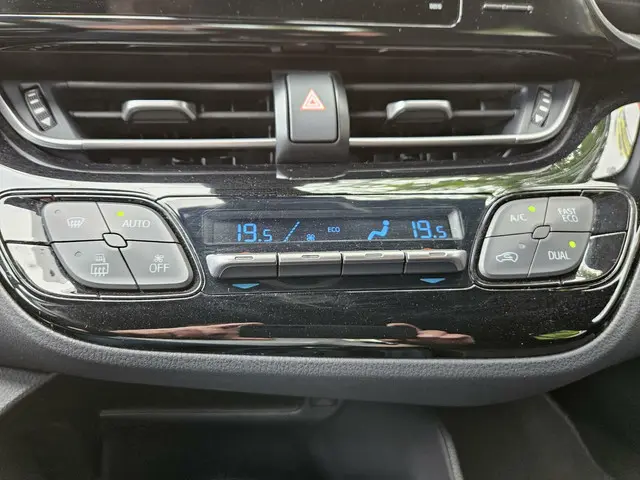 Toyota C-HR 1.2 Active 2018 Benzine 23