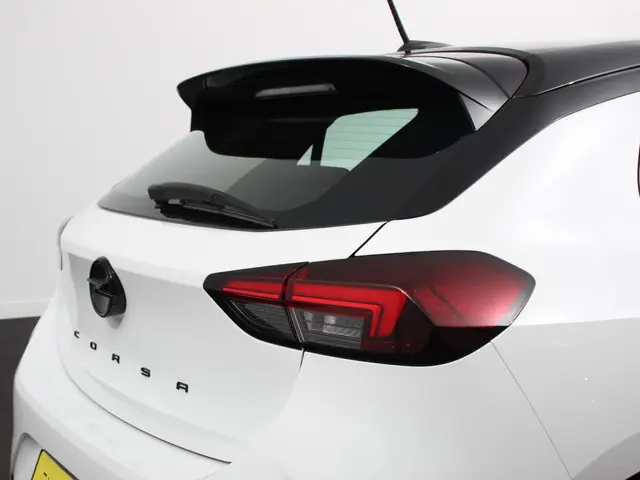 Opel Corsa 1.2 Turbo 100pk Automaat GS 2024 Benzine 30