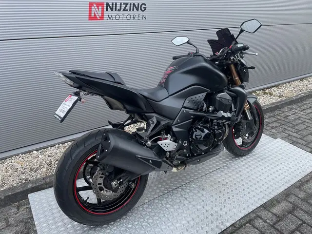 Kawasaki Z750 R 2014 Benzine 3