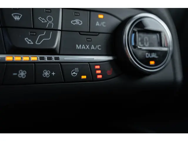 Ford Kuga 2.5 PHEV ST-Line X 2021 Hybride Benzine 40