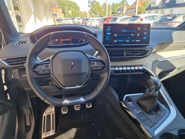Peugeot 3008 1.2T 130pk GT 2024 Benzine 12